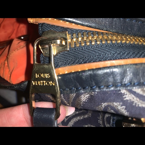 LOUIS VUITTON
Limited Edition Navy Jacquard Monogram Fabric Aviator Bag - Picture 10 of 10